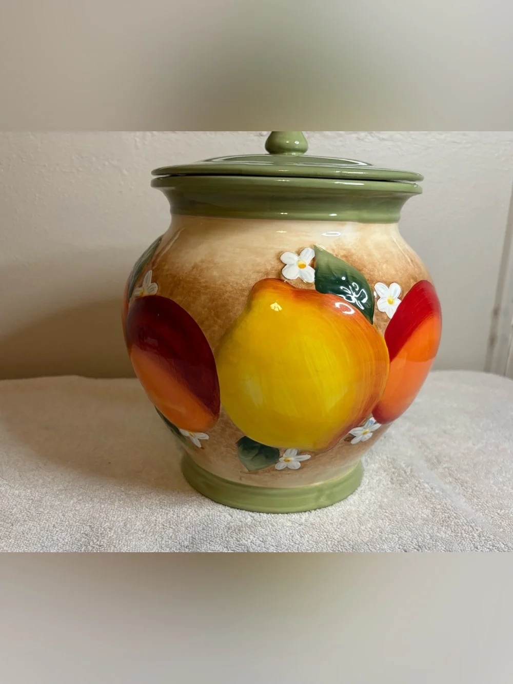 Nonni’s Hand Painted Apple Ceramic Cookie Jar Canister w/ Lid Like New